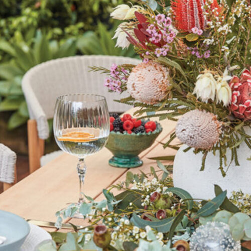 Festive table inspired by nature