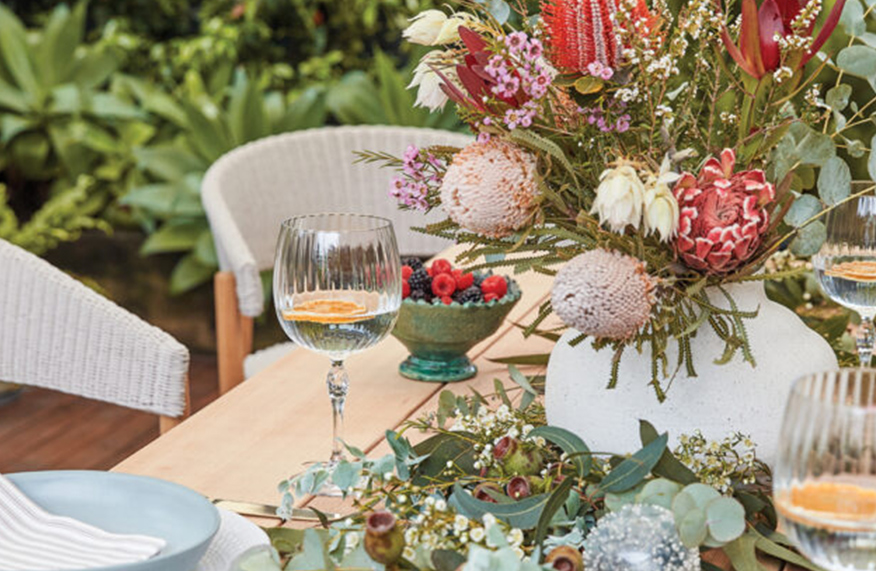 Festive table inspired by nature