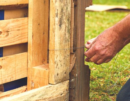 Strap two pallets together with tie wire